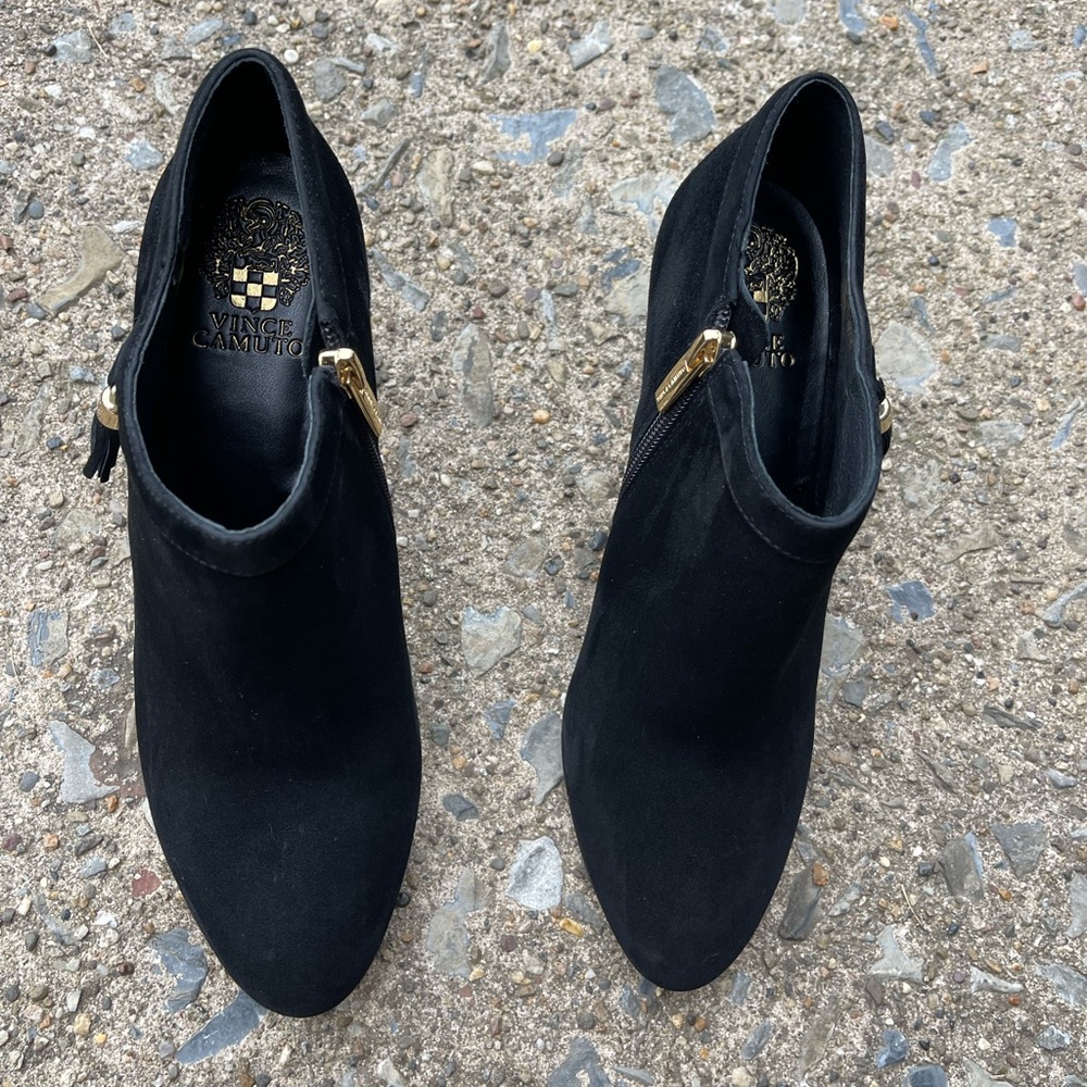 Vince Camuto size 9 1/2 Black Suede Ankle Booties